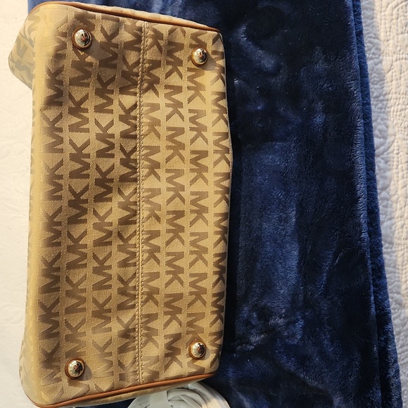 Michael Kors Brand New Bag &Wallet Set - Picture 9 of 9